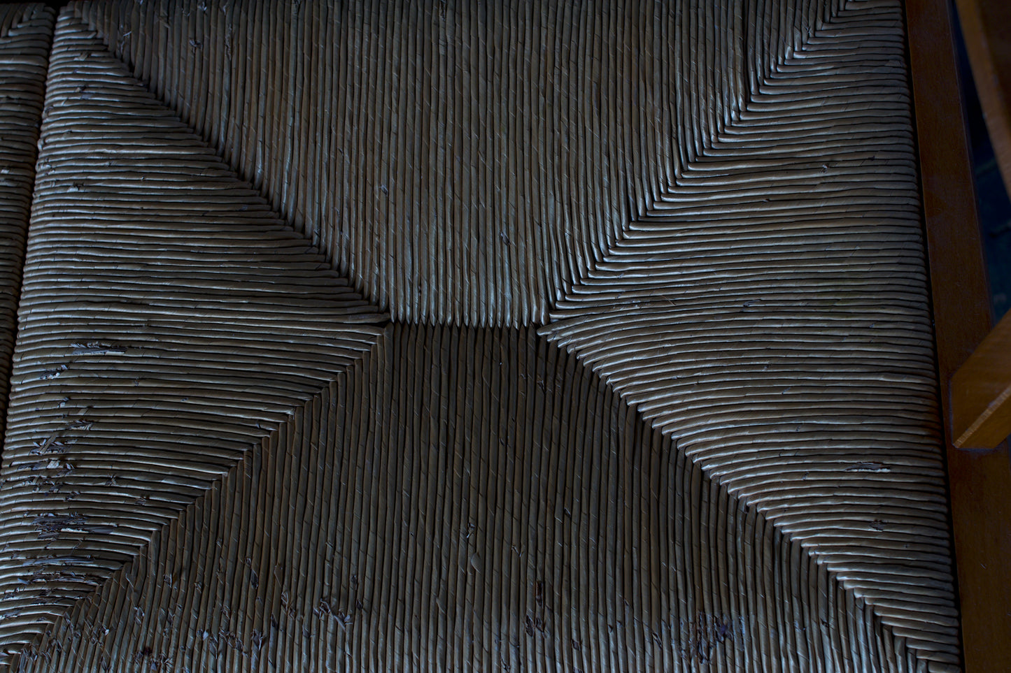 Ash and rush seat banquette France, 1970-80s